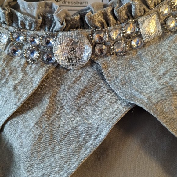 NWT- Pastel Green Blouse - Picture 2 of 5